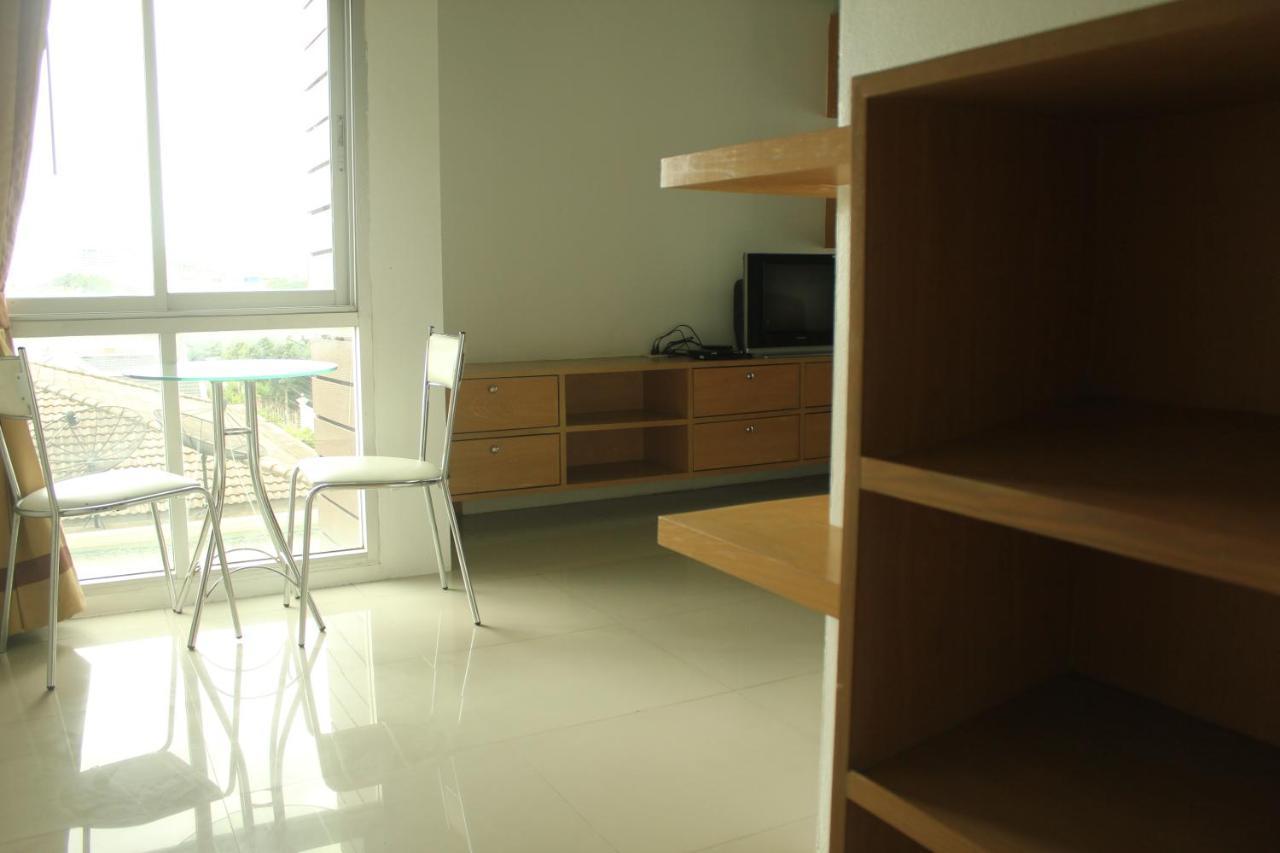 Bansabai Sabaidee Service Apartment Bangkok Exterior photo